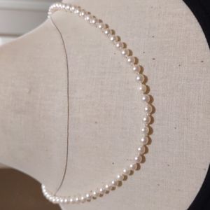 Lovely Pearl necklace